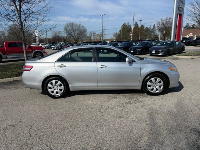 Used 2011 Toyota Camry LE image 4