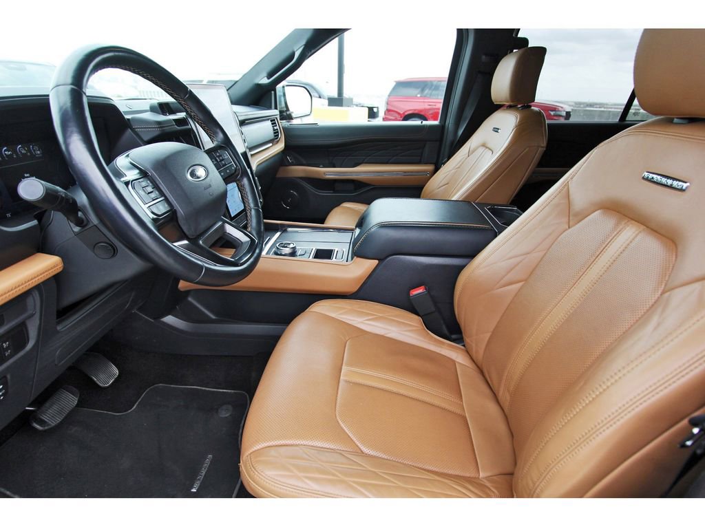 Used 2022 Ford Expedition Platinum image 6