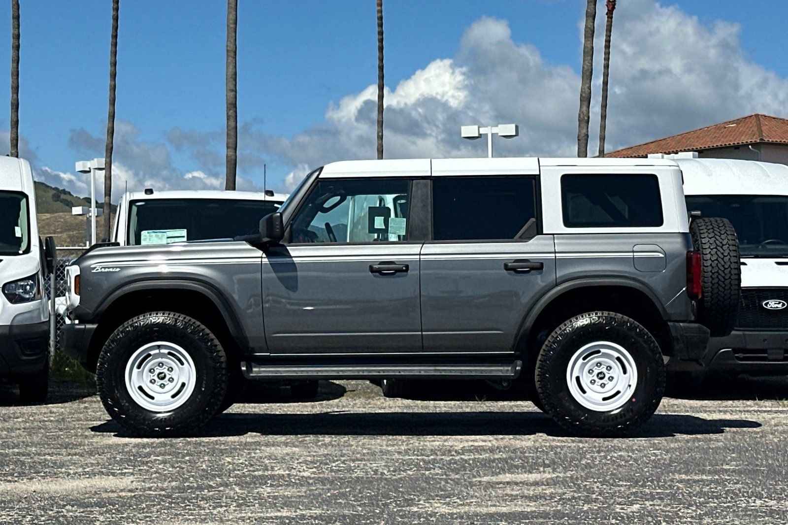 New 2026 Ford Bronco Heritage Edition image 6