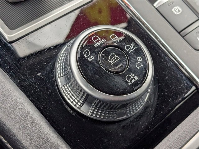 Used 2024 Mitsubishi Outlander SE image 28