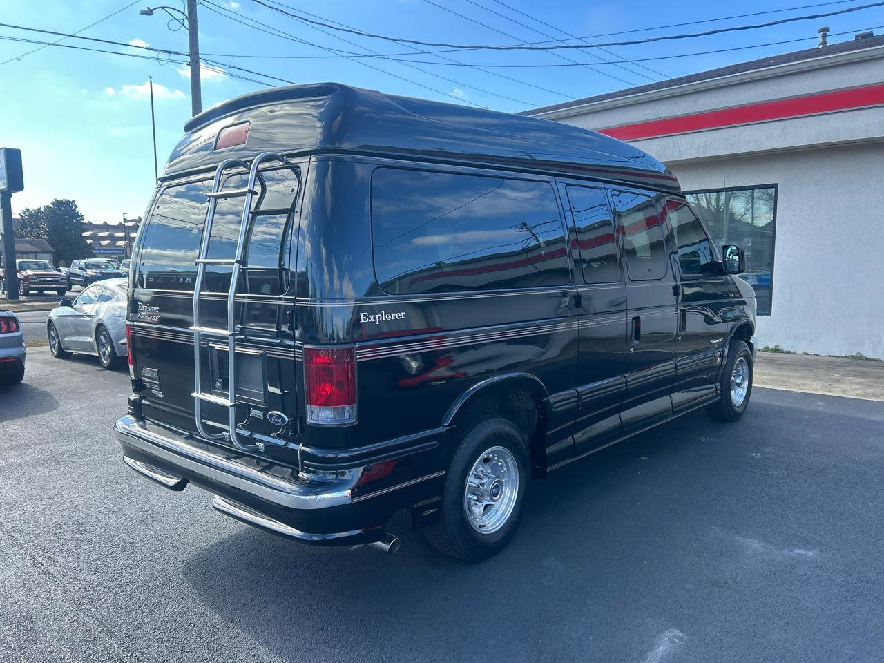 Used 2012 Ford E-150 and Econoline 150 w/ RV Plus Pkg image 5