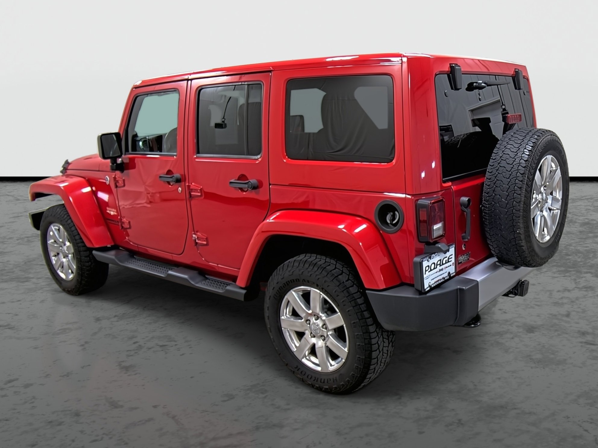 Used 2014 Jeep Wrangler Unlimited Sahara w/ Max Tow Package AWD/4WD image 2