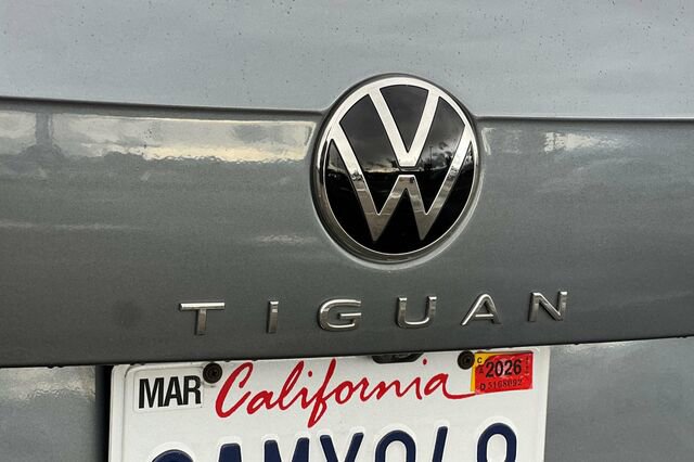 Certified 2022 Volkswagen Tiguan SE FWD image 25