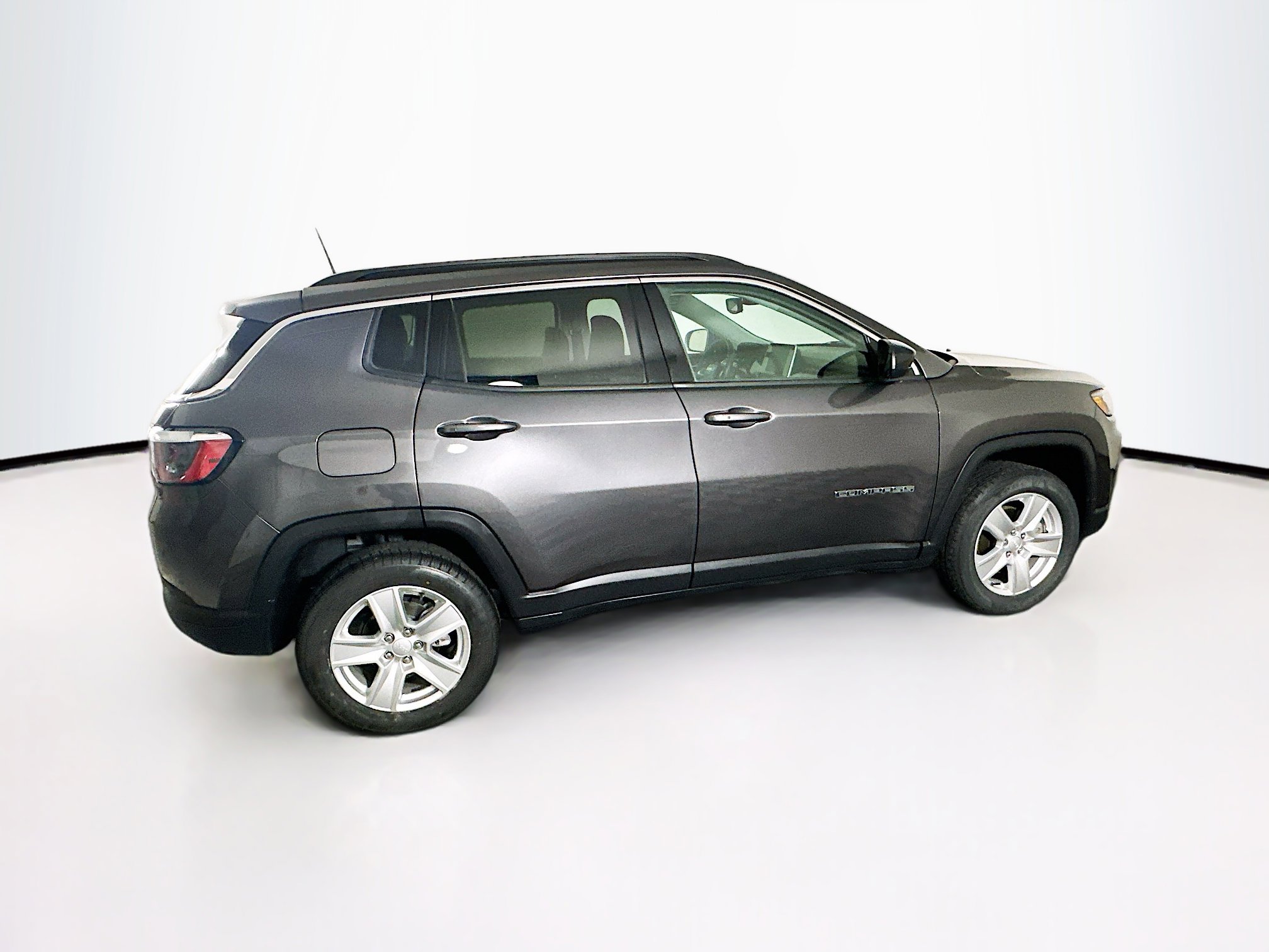 Used 2022 Jeep Compass Latitude image 10