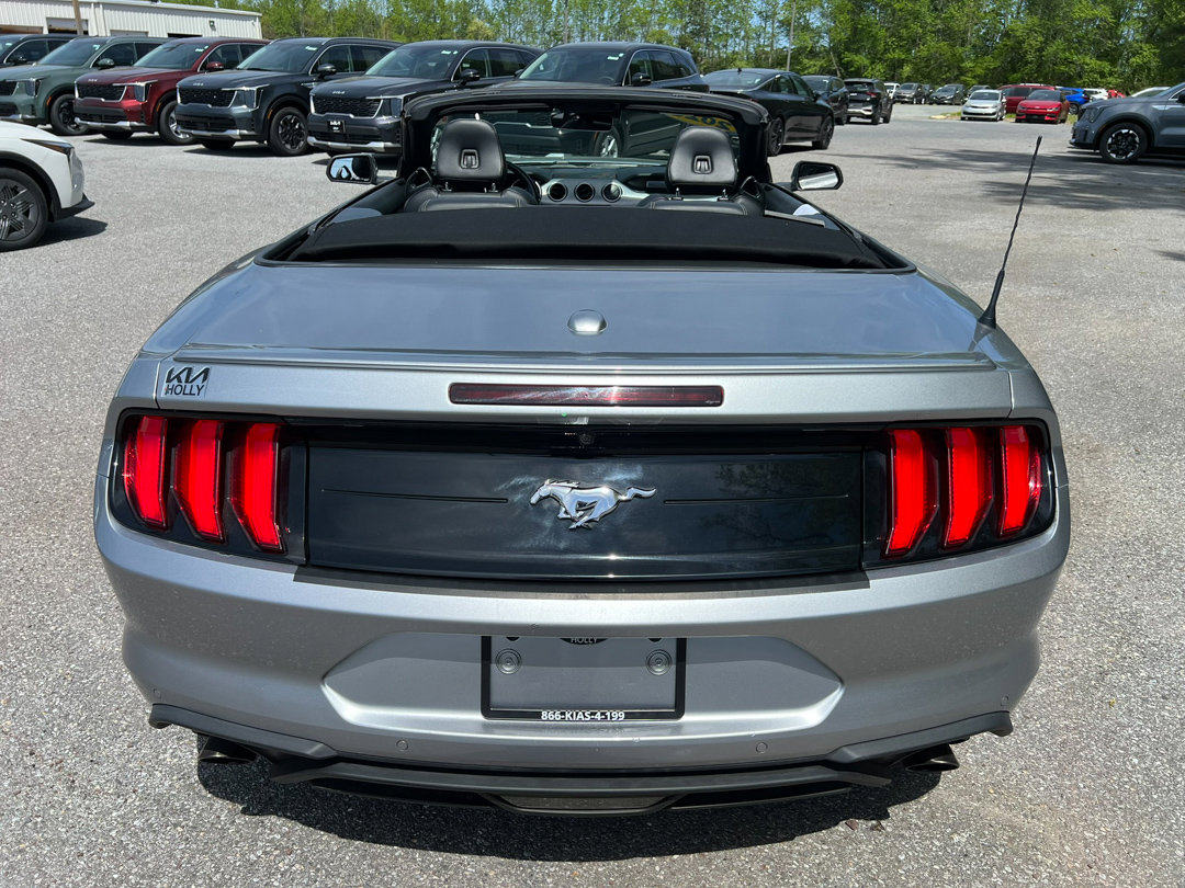 Used 2023 Ford Mustang Premium image 4