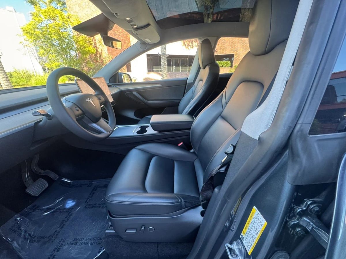 Used 2024 Tesla Model Y Long Range image 14