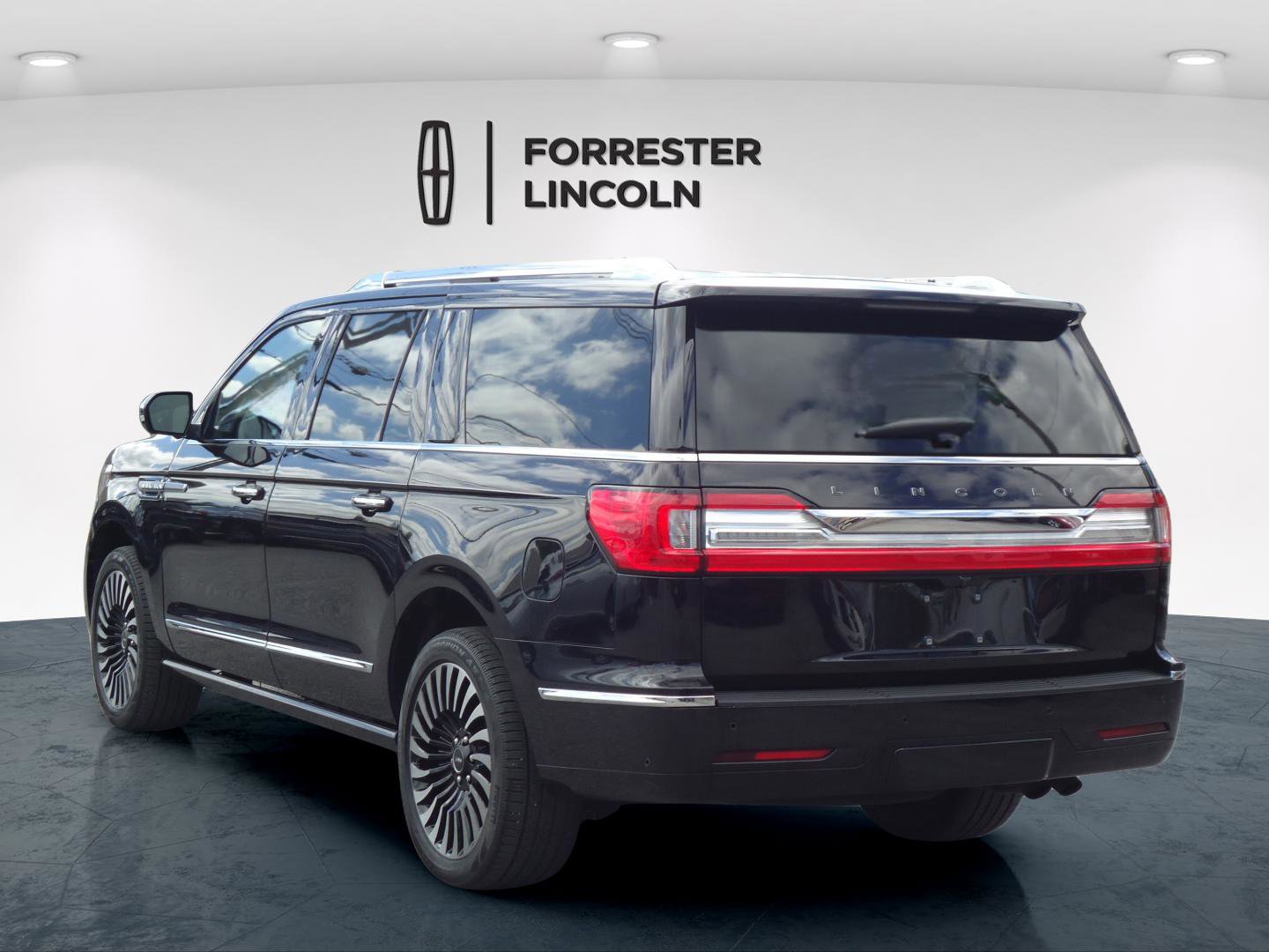 Used 2019 Lincoln Navigator L Black Label w/ Cargo Package AWD/4WD image 5