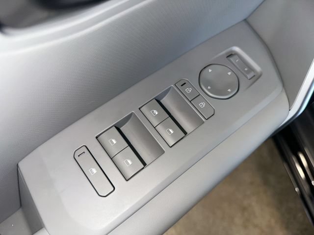 Certified 2027 Kia Seltos X-Line S w/ X-Line S Premium Package AWD/4WD image 17