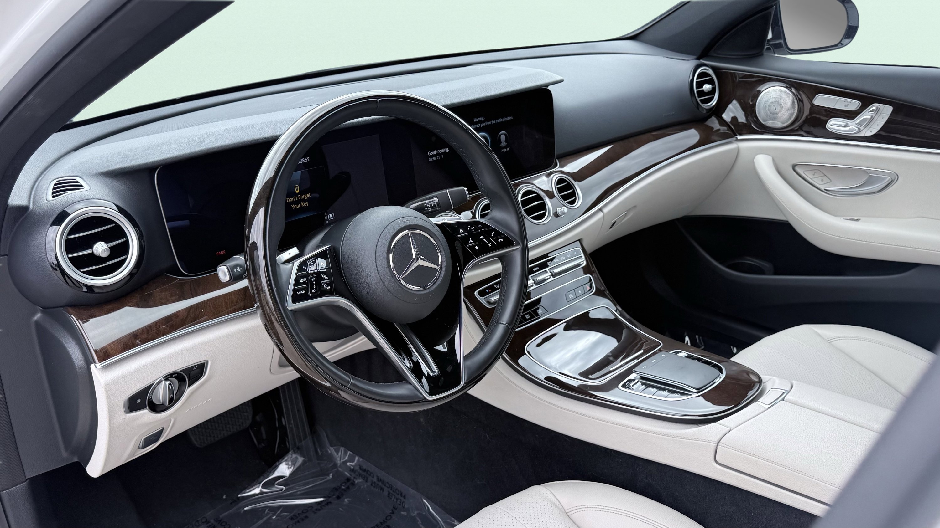 Used 2023 Mercedes-Benz E 350 Sedan image 24