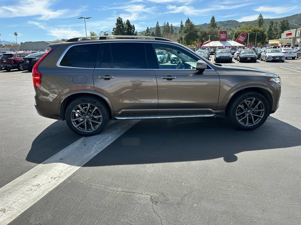 Used 2016 Volvo XC90 T6 Momentum w/ Momentum Plus Package AWD/4WD image 5