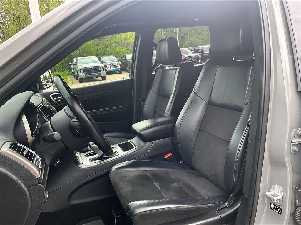 Used 2021 Jeep Grand Cherokee Laredo X AWD/4WD image 10