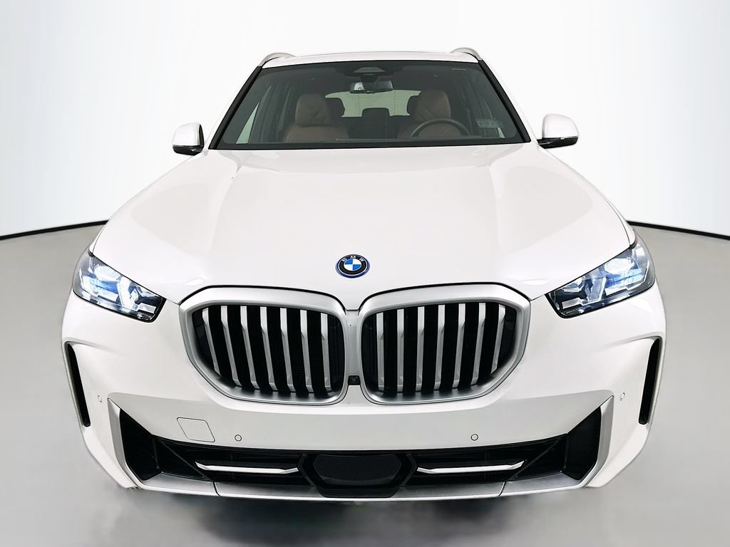 Used 2025 BMW X5 xDrive50e w/ Executive Package AWD/4WD image 2