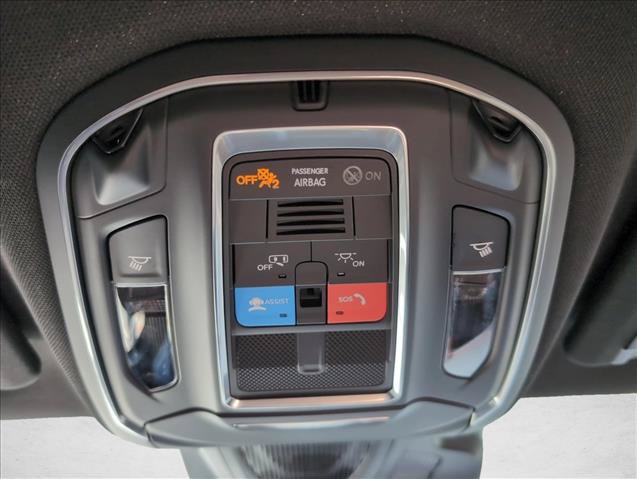 Used 2026 Dodge Charger Scat Pack w/ Blacktop Package AWD/4WD image 17