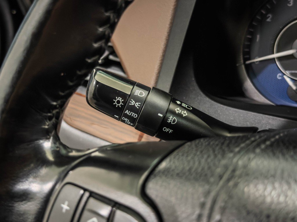 Used 2020 Toyota Sienna Limited Premium w/ Carpet Mat Package AWD/4WD image 34