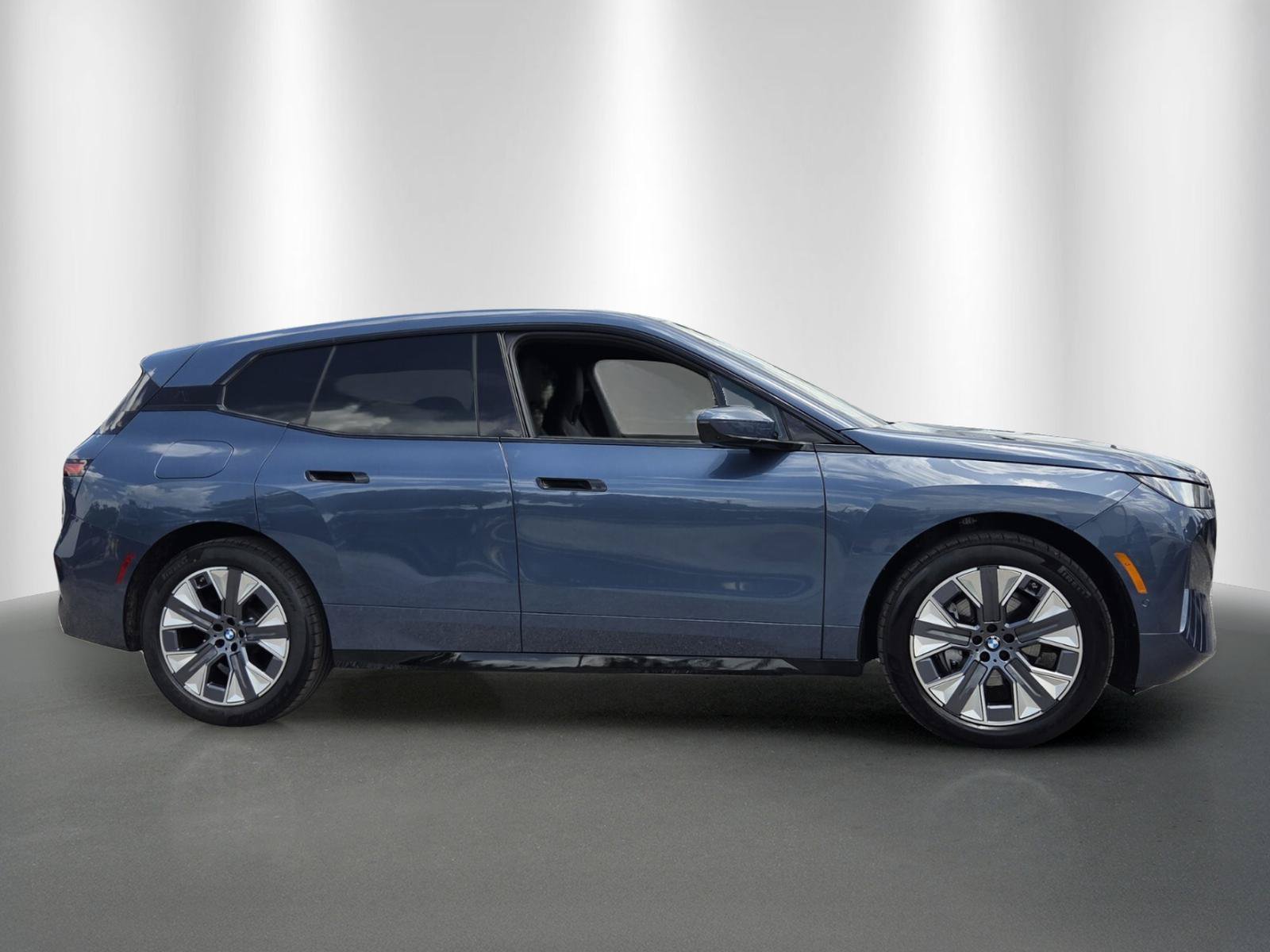 New 2026 BMW iX xDrive45 AWD/4WD image 8