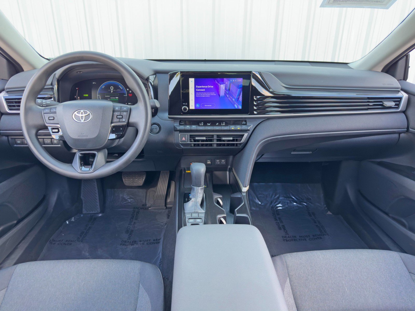 Used 2025 Toyota Camry LE w/ Convenience Package image 10