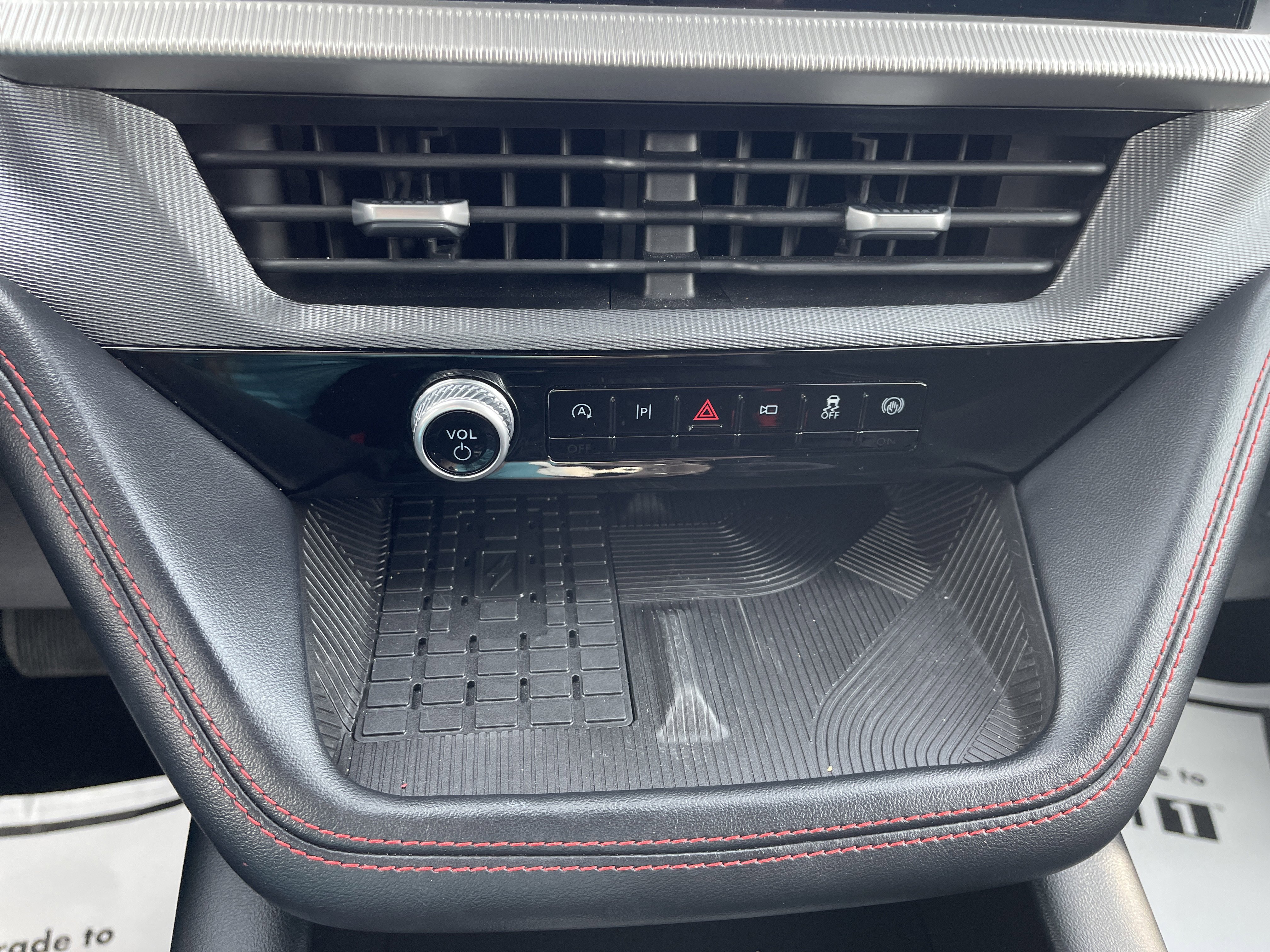 Used 2025 Ford Explorer ST image 30