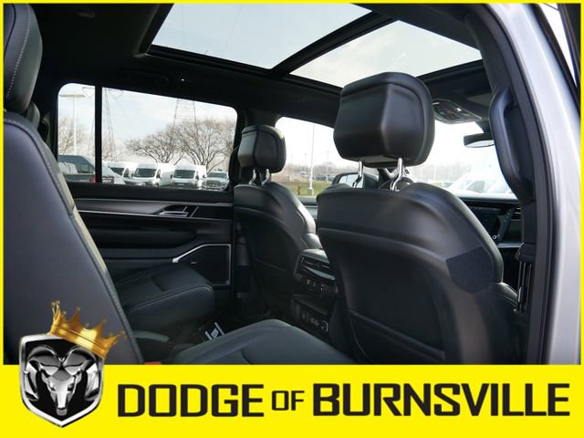 Used 2023 Jeep Wagoneer Series II image 17