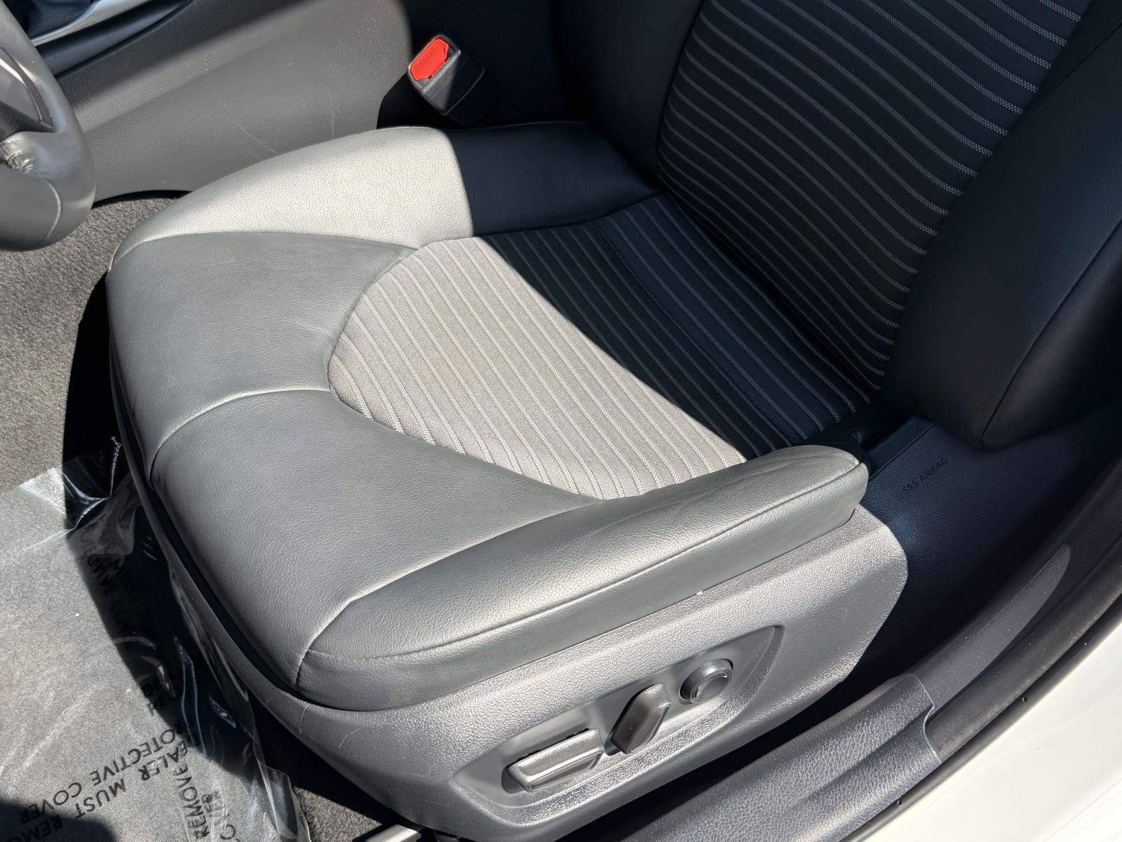Used 2024 Toyota Camry SE FWD image 24
