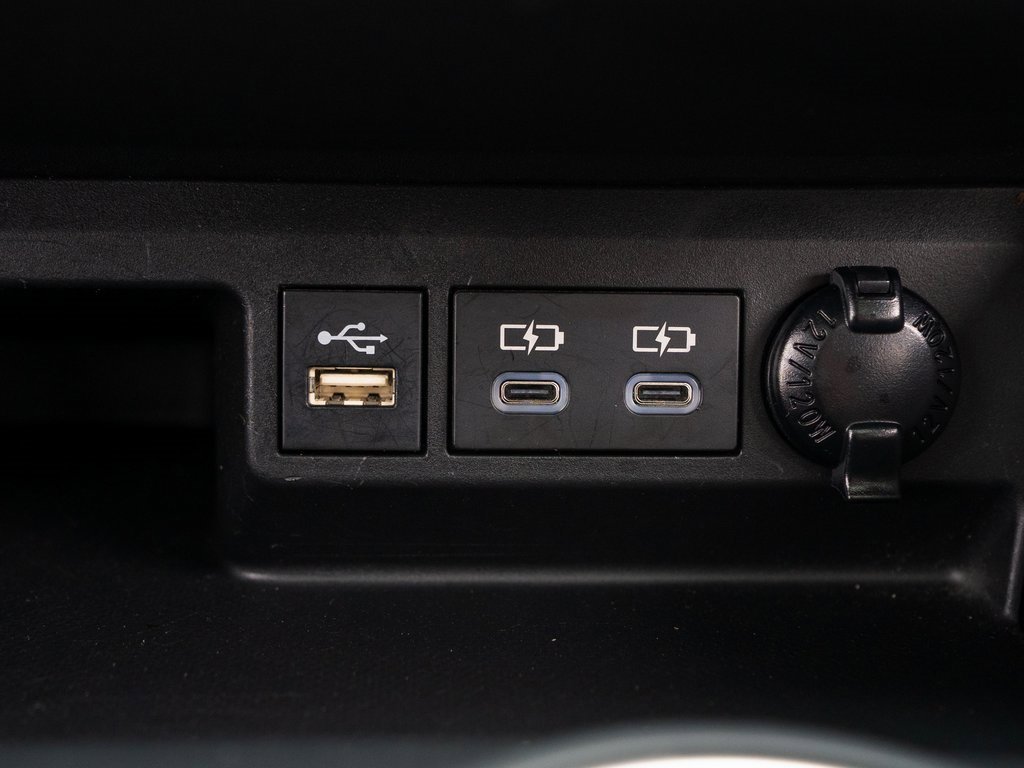 Used 2023 Toyota Highlander XLE image 21