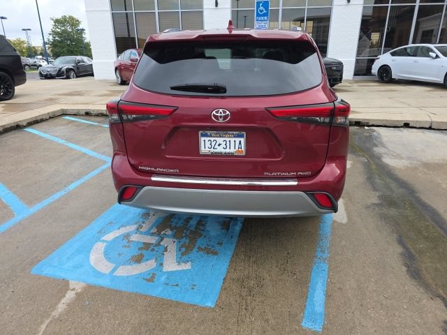 Used 2020 Toyota Highlander Platinum AWD/4WD image 5