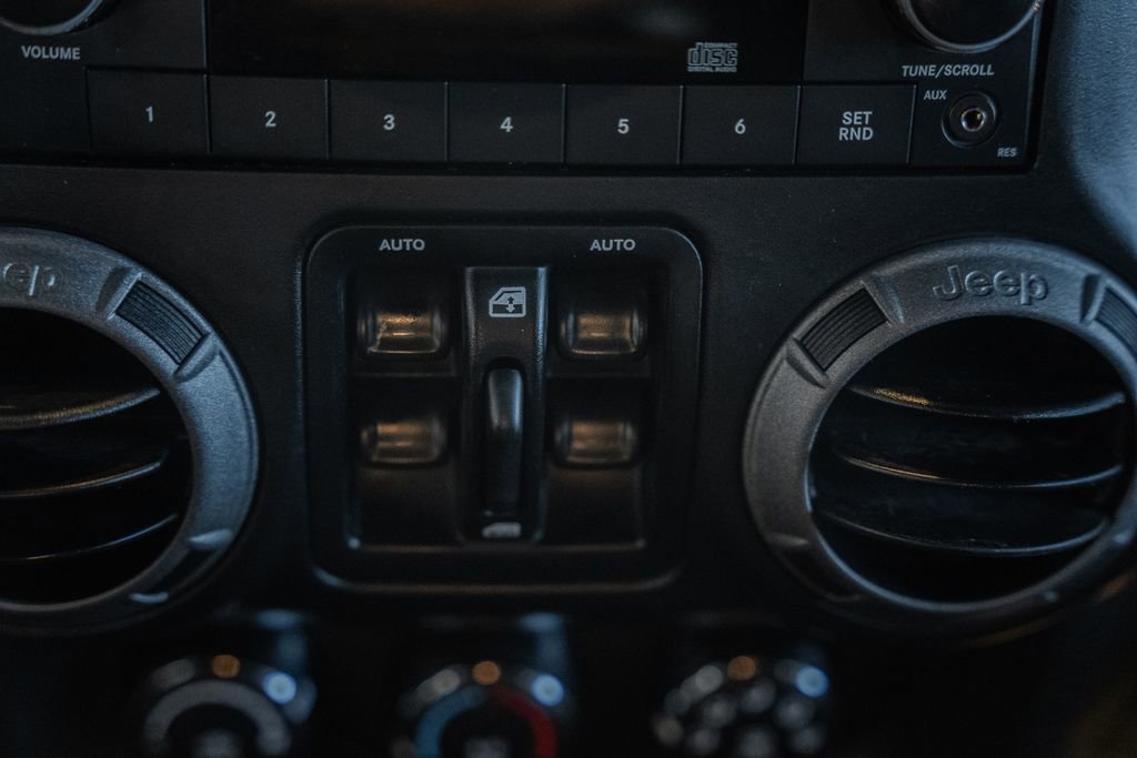 Used 2015 Jeep Wrangler Unlimited Sport w/ Quick Order Package 24S image 29