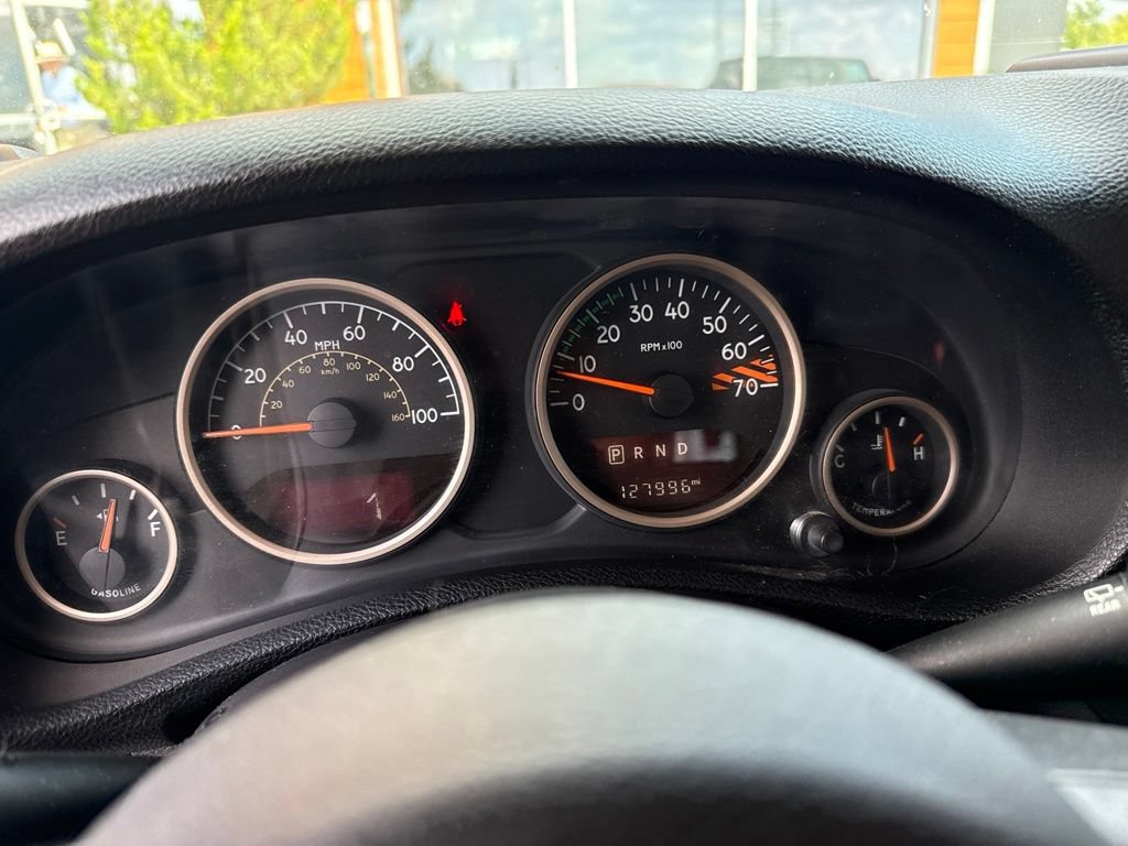 Used 2017 Jeep Wrangler Unlimited Sahara AWD/4WD image 7