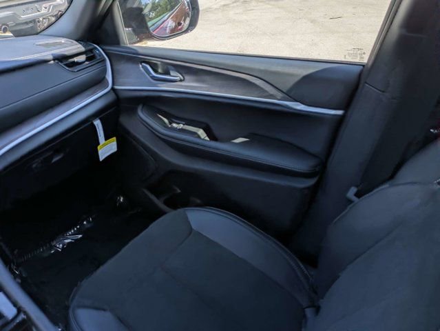 New 2026 Jeep Grand Cherokee L 4WD image 18