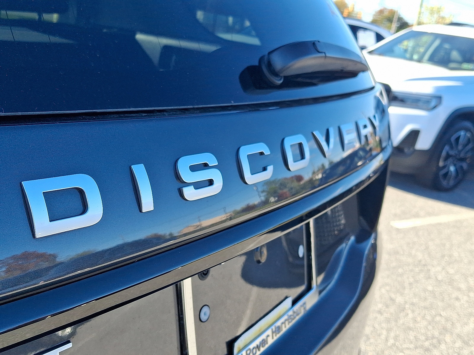 Used 2025 Land Rover Discovery Sport S image 30