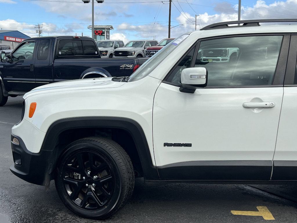 Used 2018 Jeep Renegade Altitude image 11