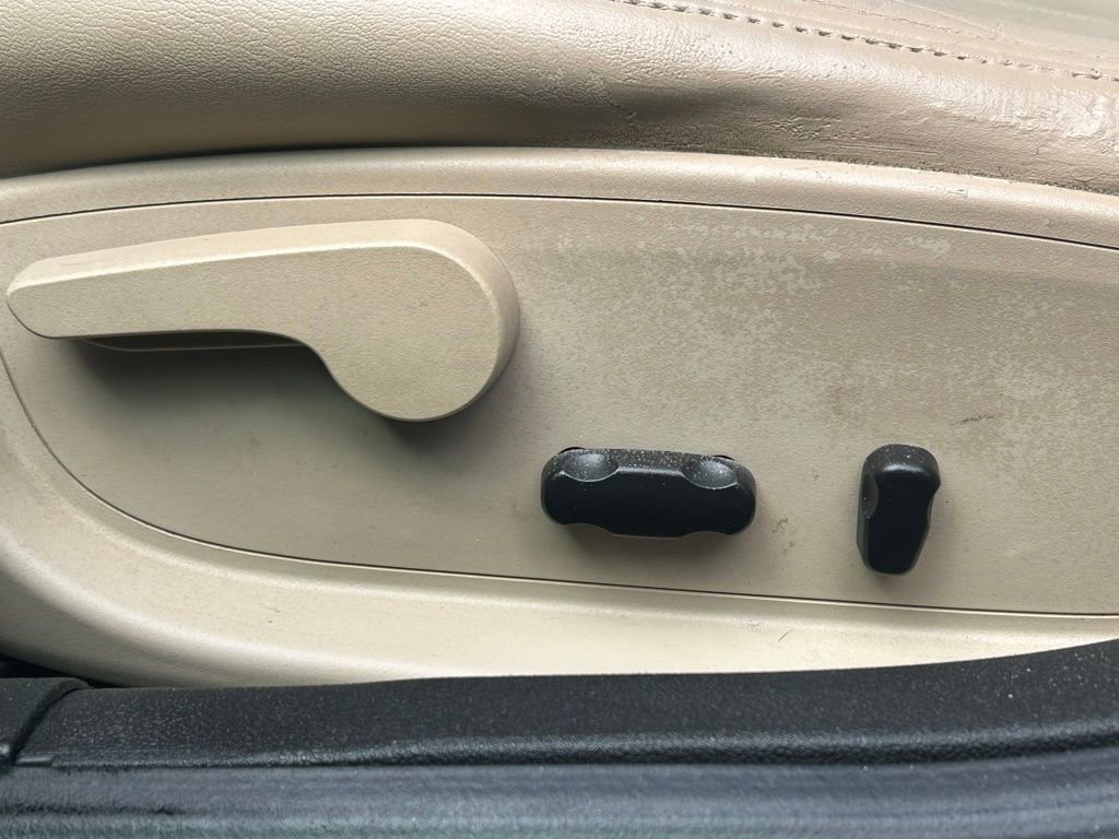Used 2012 Chevrolet Impala LTZ FWD image 14