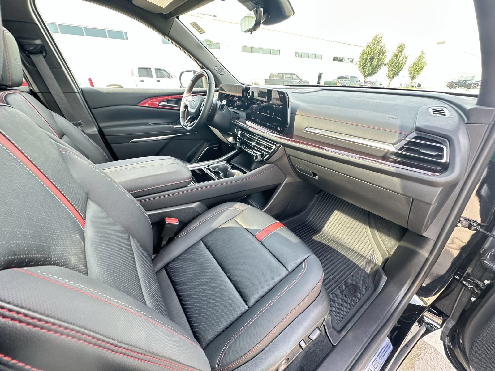 Certified 2026 Chevrolet Traverse RS w/ LPO, Floor Liner Package AWD/4WD image 29