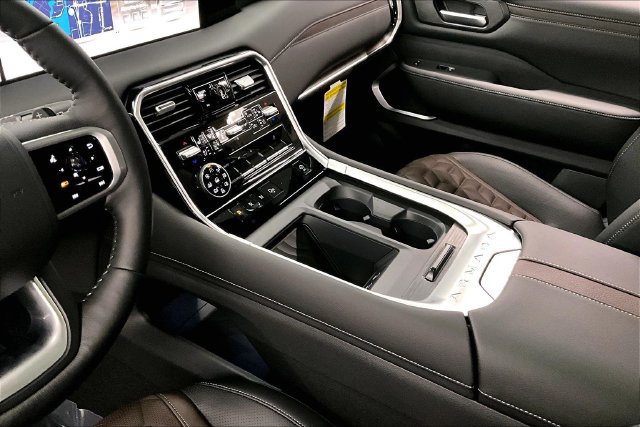 New 2026 Nissan Armada Platinum AWD/4WD image 9