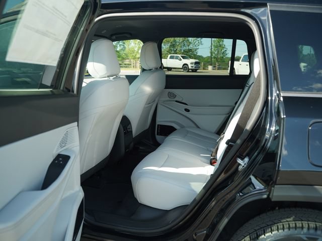 New 2026 Jeep Cherokee Limited AWD/4WD image 13