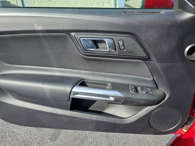 Used 2019 Ford Mustang EcoBoost image 27