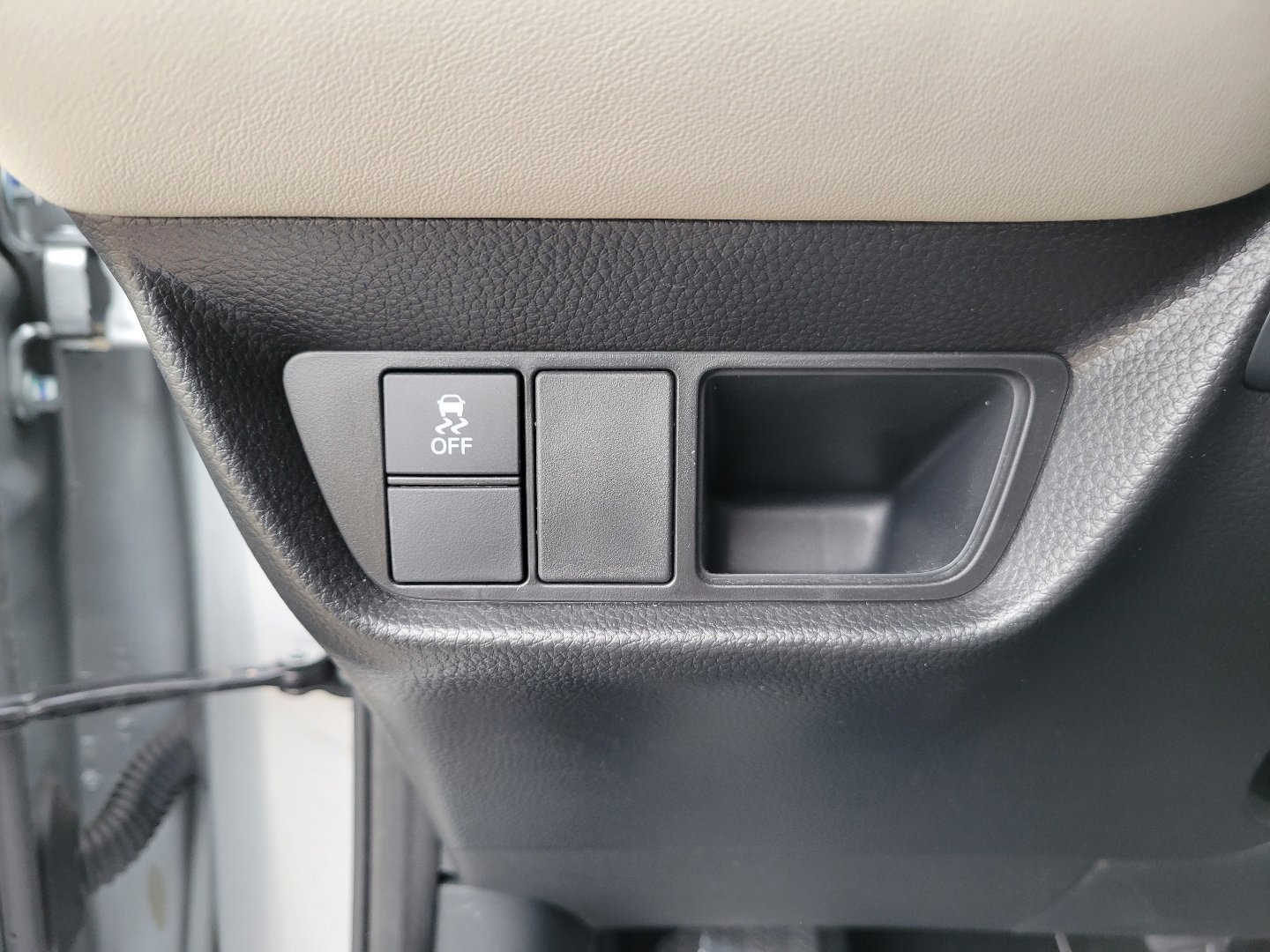 Certified 2025 Honda HR-V LX image 20