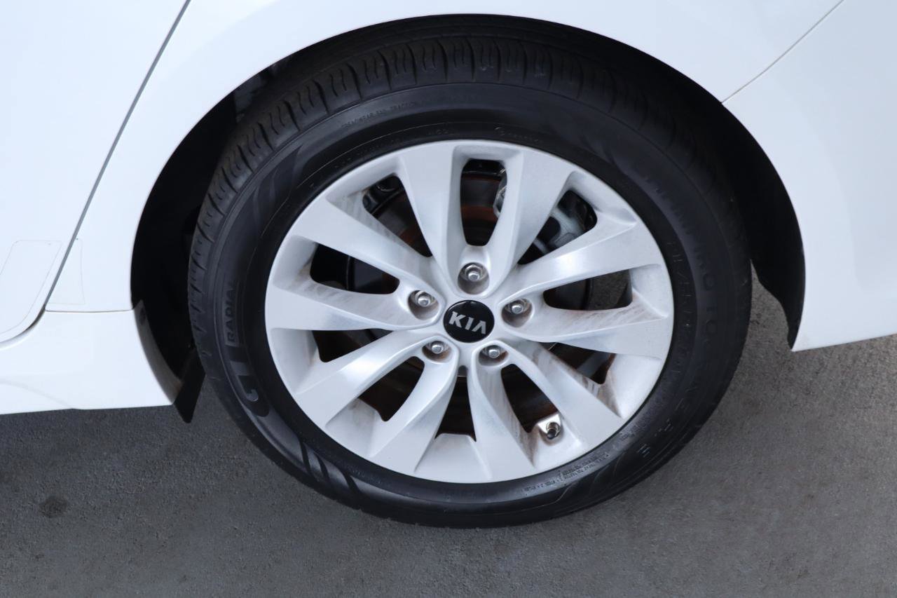 Used 2018 Kia Optima S FWD image 41