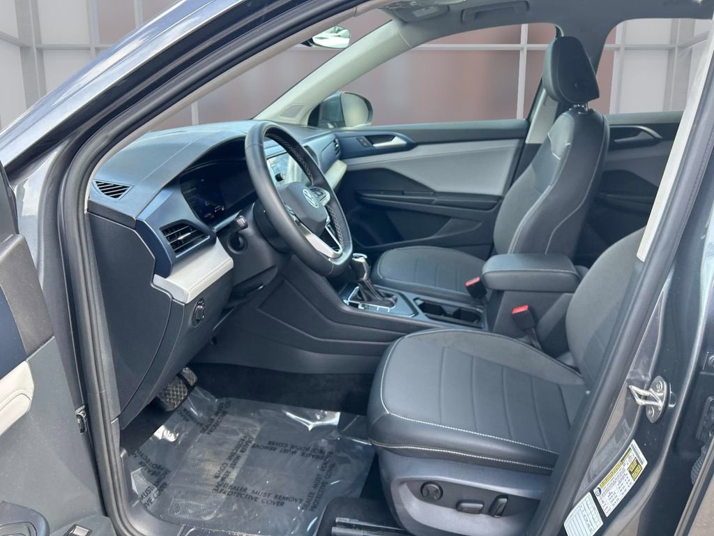 Used 2024 Volkswagen Taos SE image 11