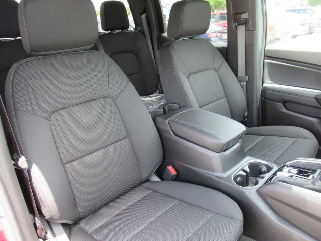 New 2026 GMC Canyon Elevation w/ Convenience Package RWD image 9