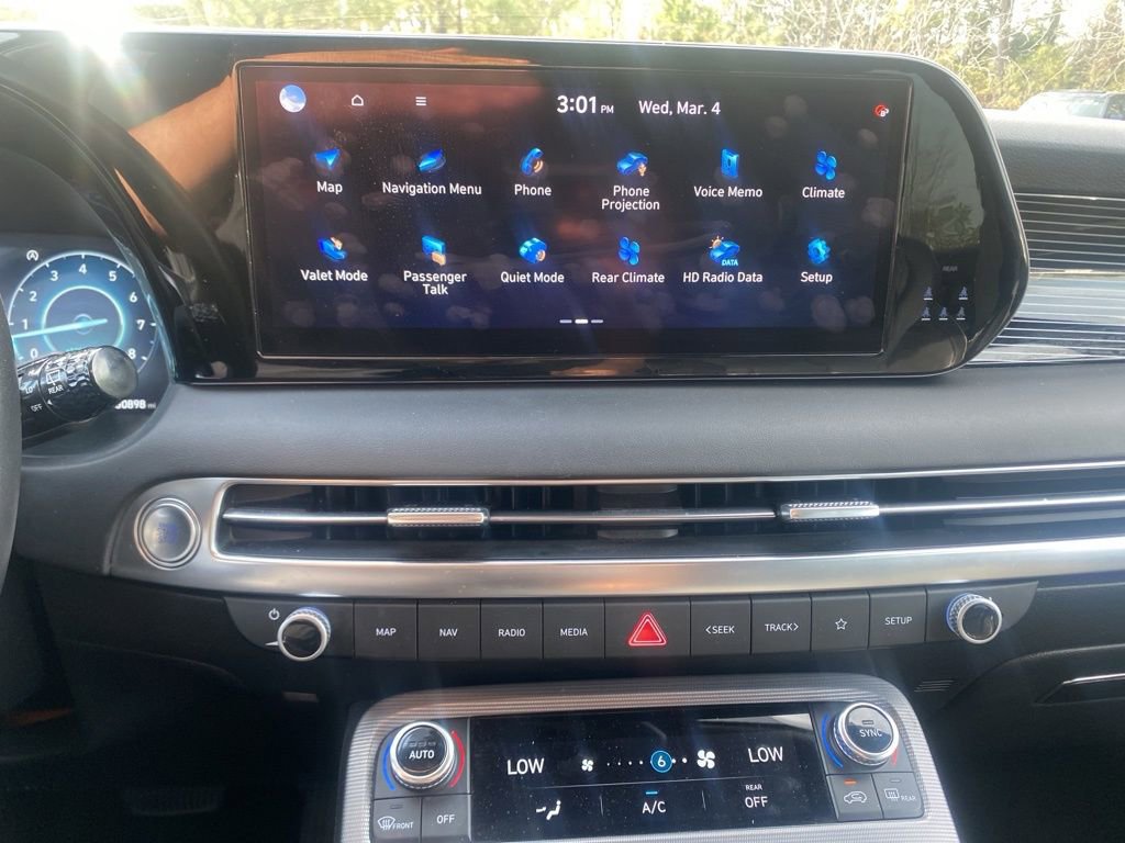 Used 2024 Hyundai Palisade Calligraphy image 25