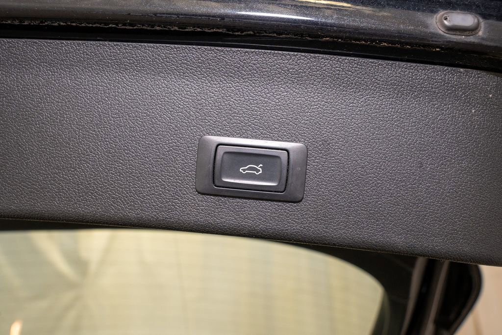 Used 2013 Audi A4 Prestige image 6