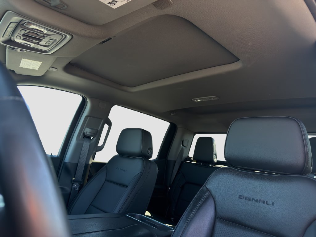 Used 2024 GMC Sierra 1500 Denali w/ Technology Package AWD/4WD image 24