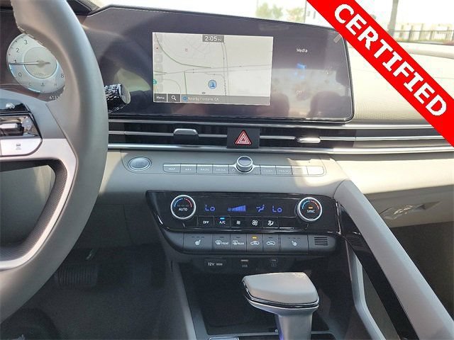 Used 2024 Hyundai Elantra SEL w/ Convenience Package FWD image 11