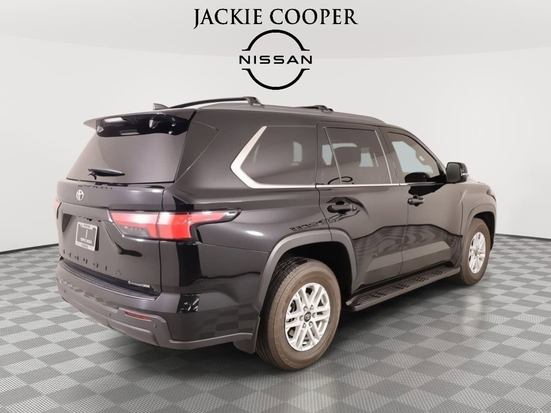 Used 2025 Toyota Sequoia SR5 w/ SR5 Premium Package image 4