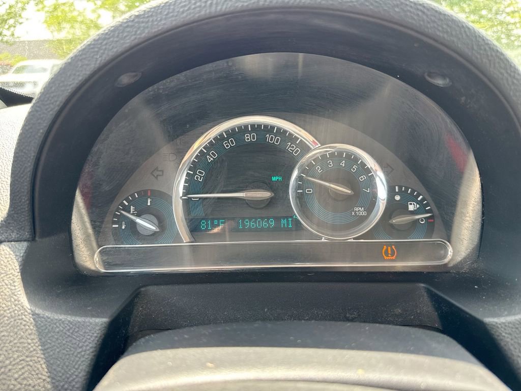 Used 2011 Chevrolet HHR LT FWD image 12