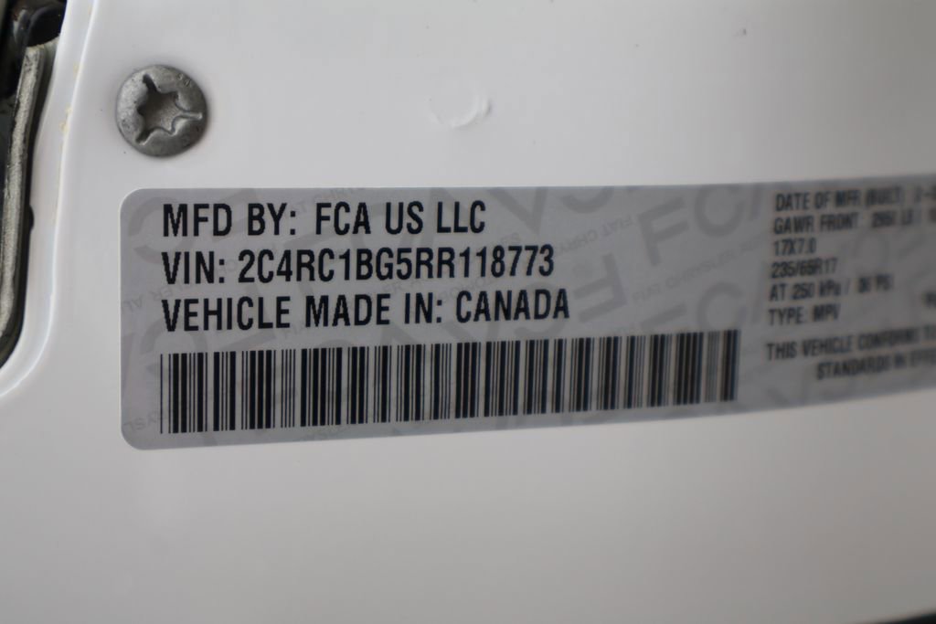 Used 2024 Chrysler Pacifica Touring-L FWD image 37