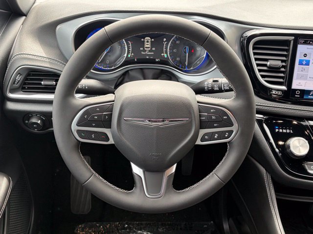 New 2026 Chrysler Pacifica Limited FWD image 41