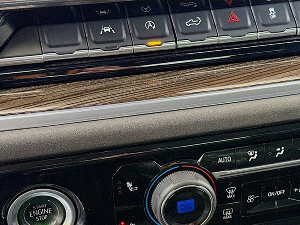 Used 2024 Chevrolet Silverado 1500 LT image 36