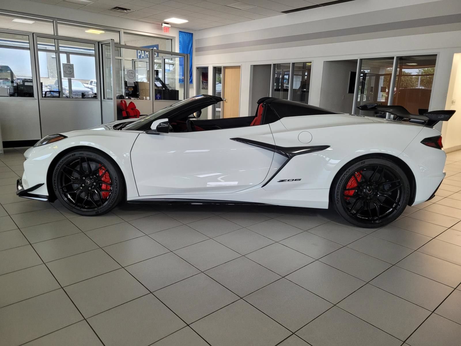 New 2027 Chevrolet Corvette Z06 w/ Z07 Performance Package RWD video 2