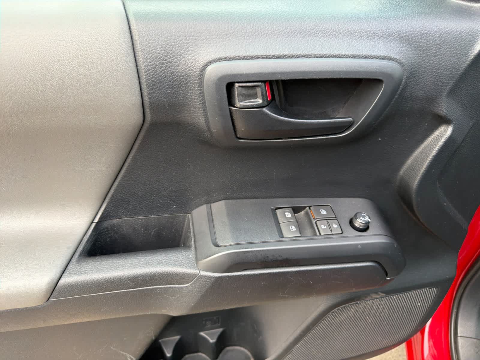 Used 2019 Toyota Tacoma SR w/ SR Convenience Package RWD image 12